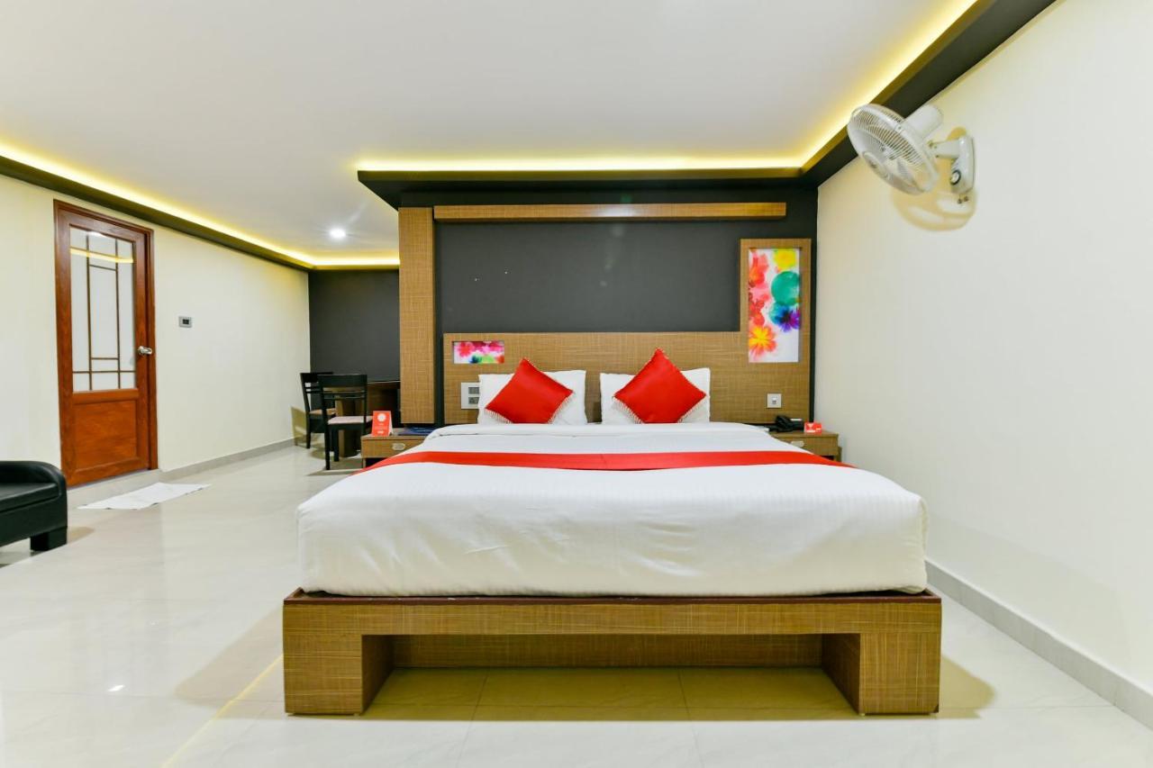 Oyo 1889 Hotel Aj Park Alappuzha Quarto foto