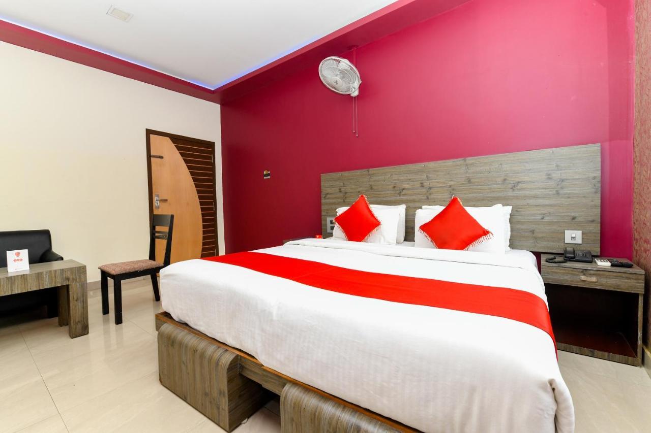 Oyo 1889 Hotel Aj Park Alappuzha Exterior foto