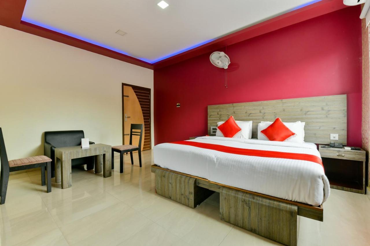 Oyo 1889 Hotel Aj Park Alappuzha Exterior foto